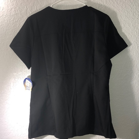 Scrub Top - Picture 2 of 3